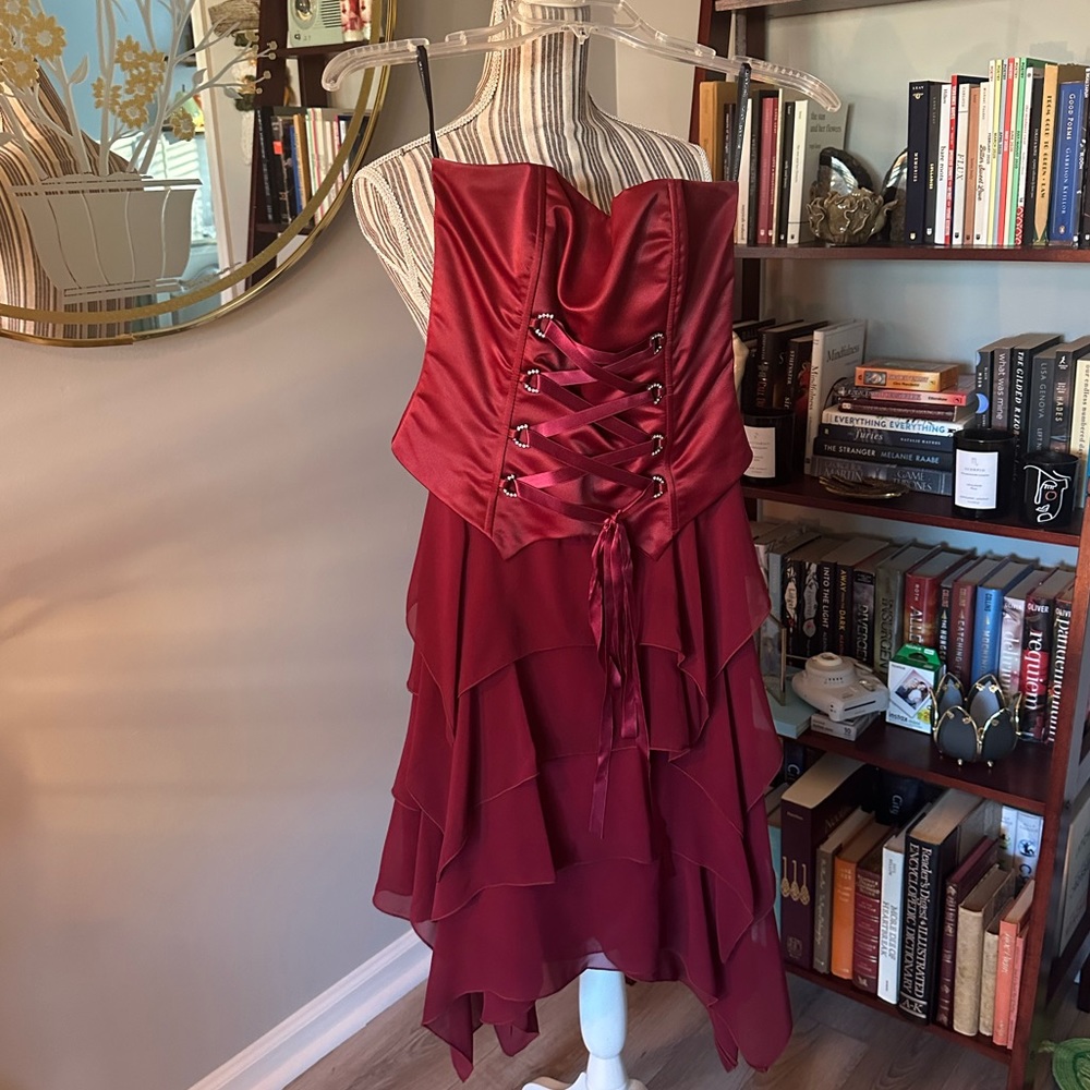 Corset style homecoming dress